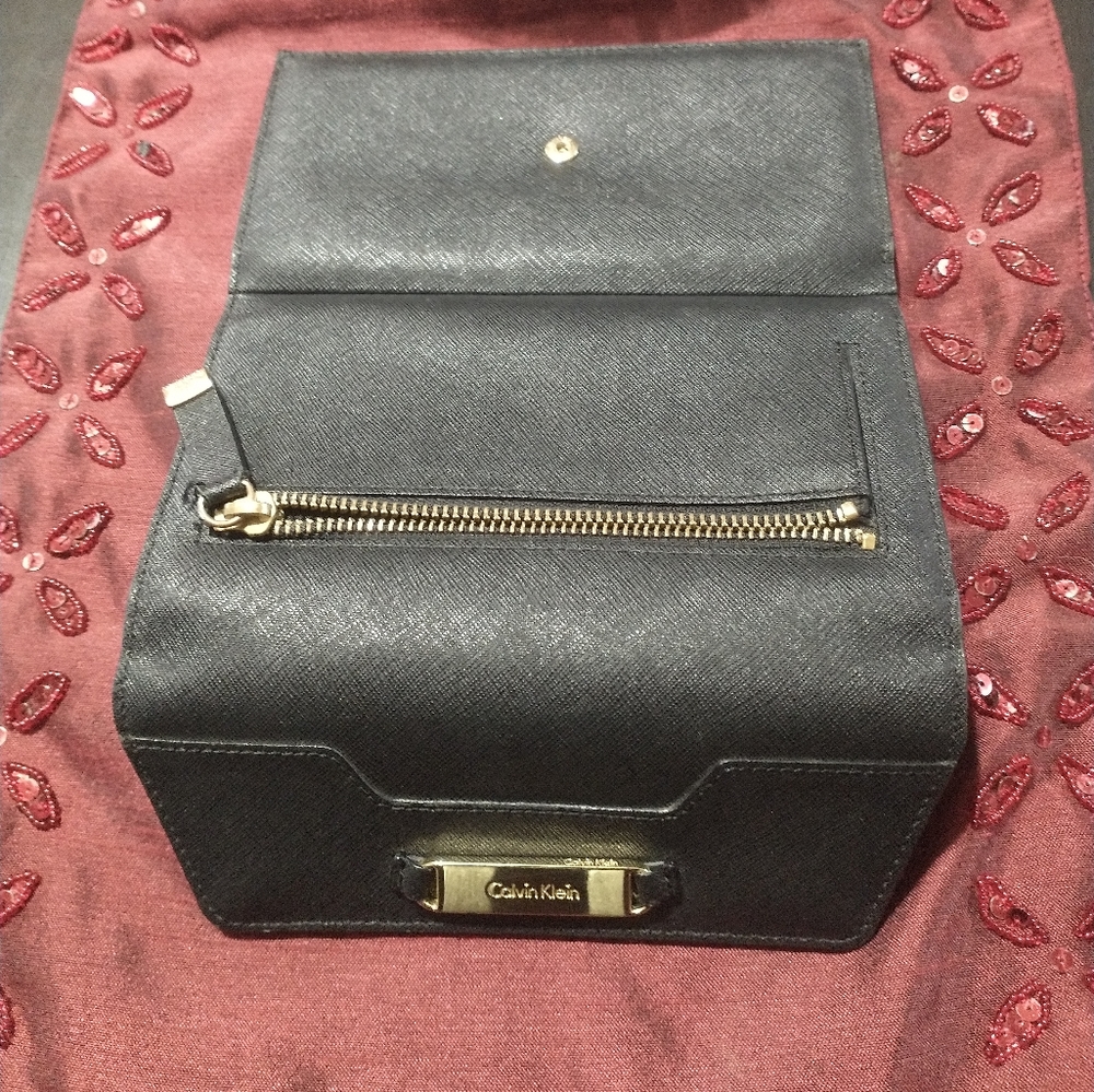 Calvin Klein clutch purse trifold Black Gold - Picture 3 of 5